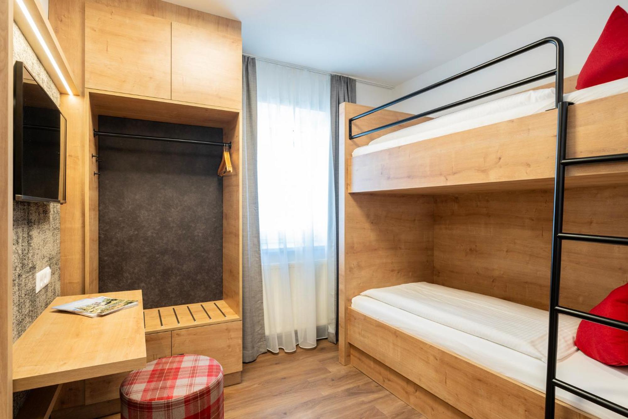 Hotel Alte Post Feld am See Exterior foto